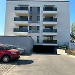 Tam - Nature Heaven - Private Parking Апартаменти Бухарест